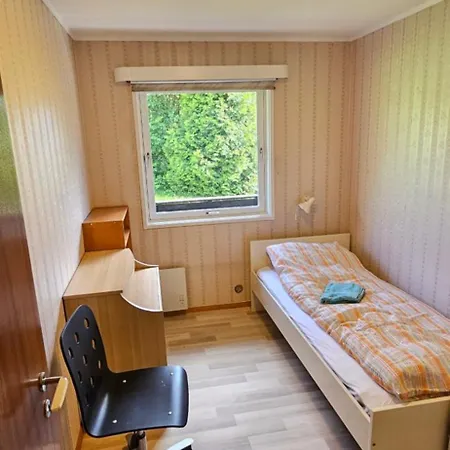 Large Private House Close To Metro 別荘 *